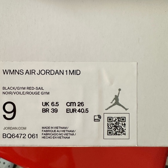 ACTIVEWEAR ▪️Air Jordan 1 Mid ( NWT) size 9 - Picture 9 of 13